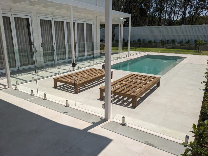 frameless-glass-pool-fencing-casuarina-800x600