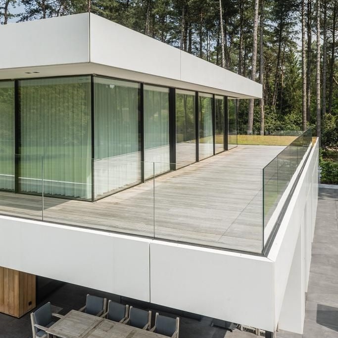 A90Embedded glass railinng