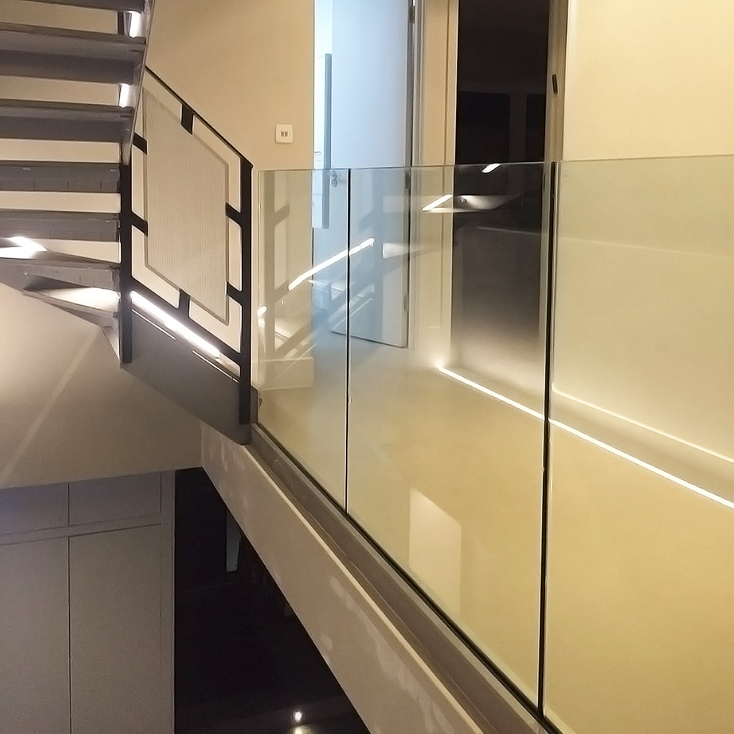 tempered glass for balustrade railing balcony (1)