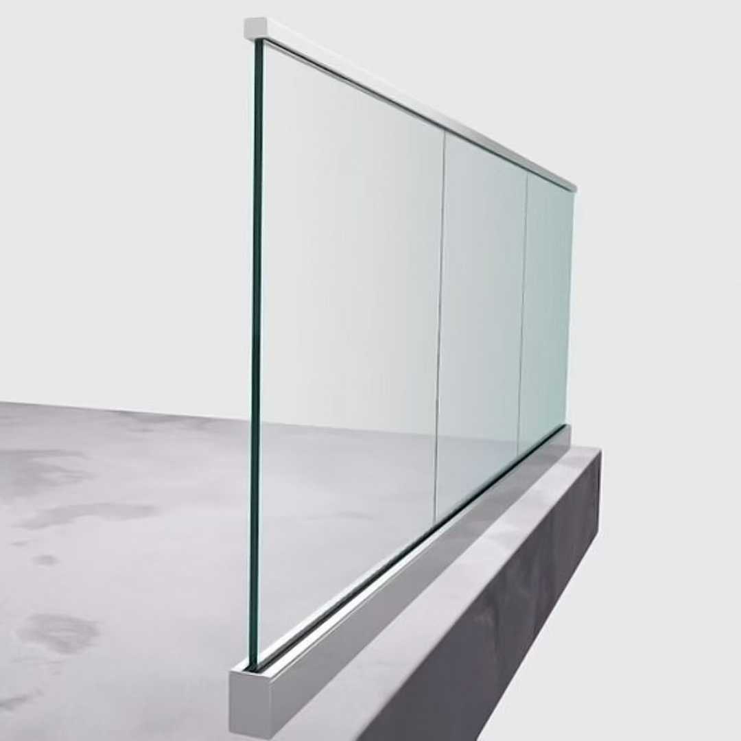 GLASS BALUSTRADE
